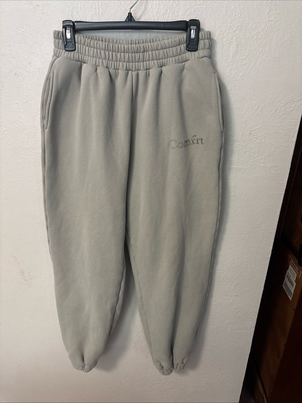 Comfrt Embroidered Cement Colored Unisex Sweatpants Size M